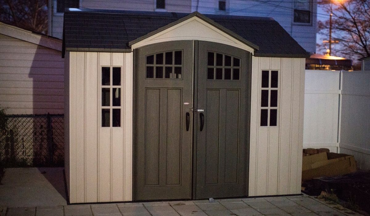 https://blog.snellministorage.com/wp-content/uploads/2021/11/shed-at-the-backyard-for-storage.jpg