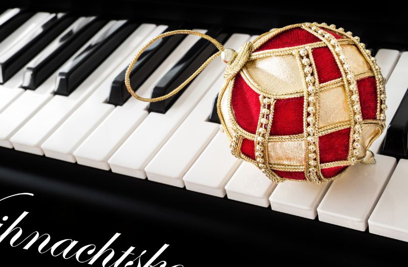 christmas ball on the piano