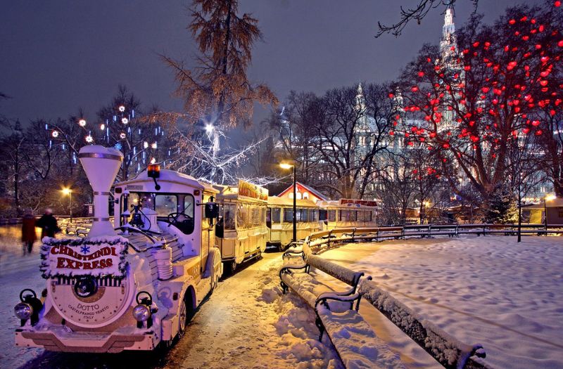 christmas decors at the park