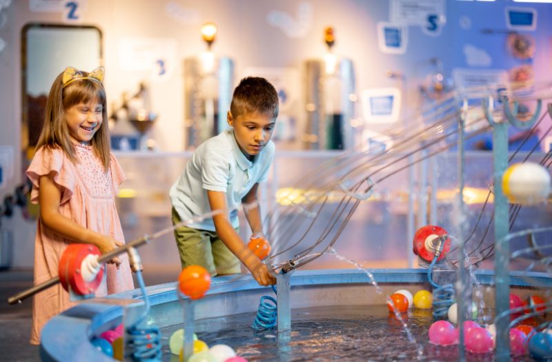 kids at the science museum